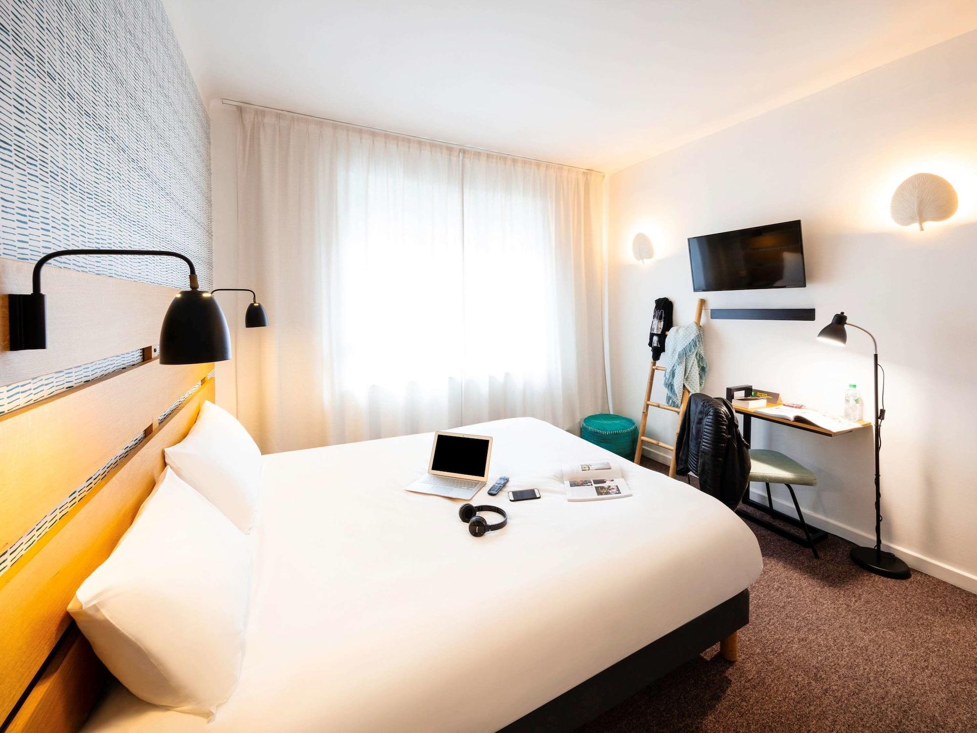 Hotel Ibis Styles Calais Centre Exterior foto