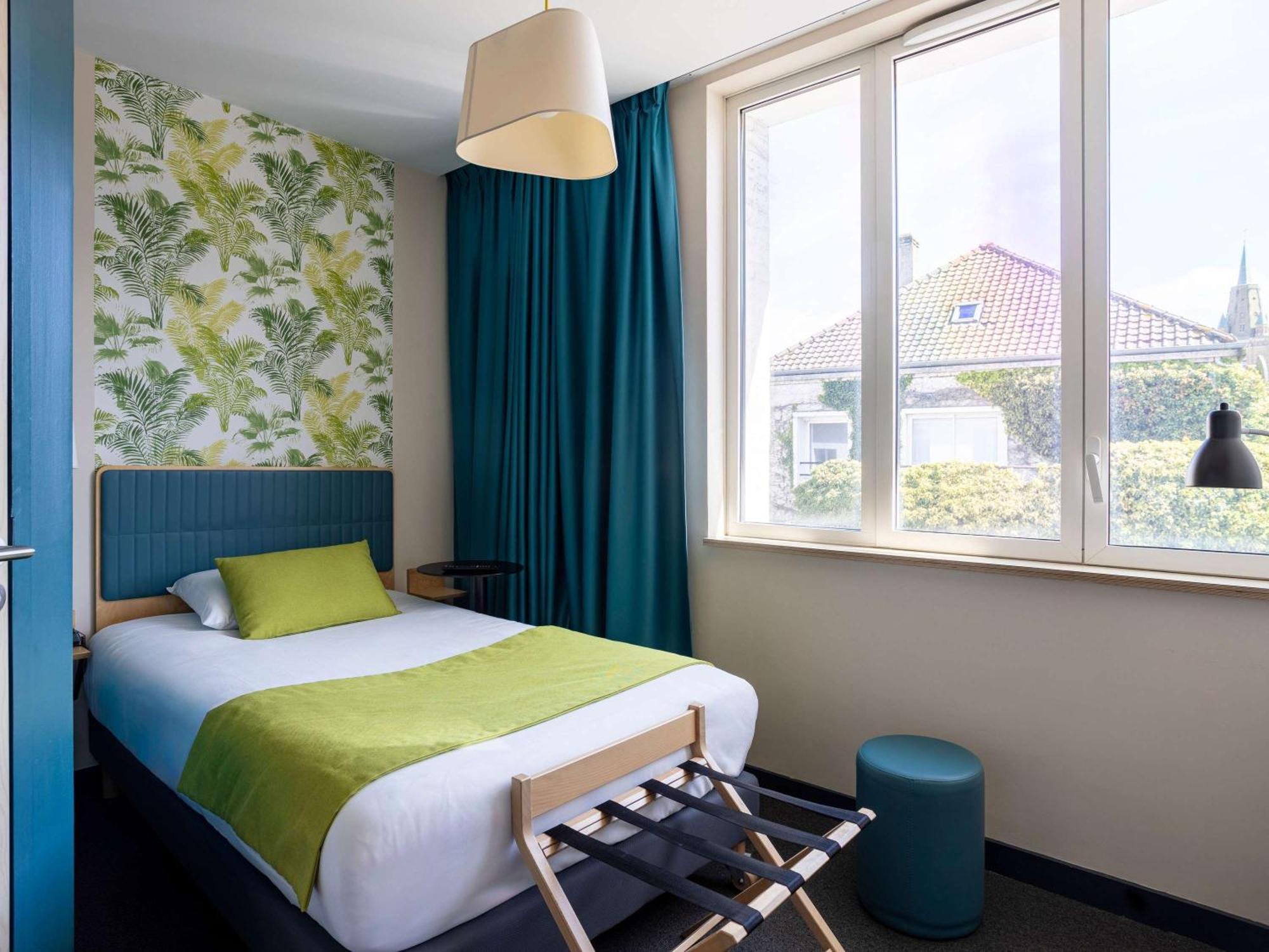Hotel Ibis Styles Calais Centre Exterior foto