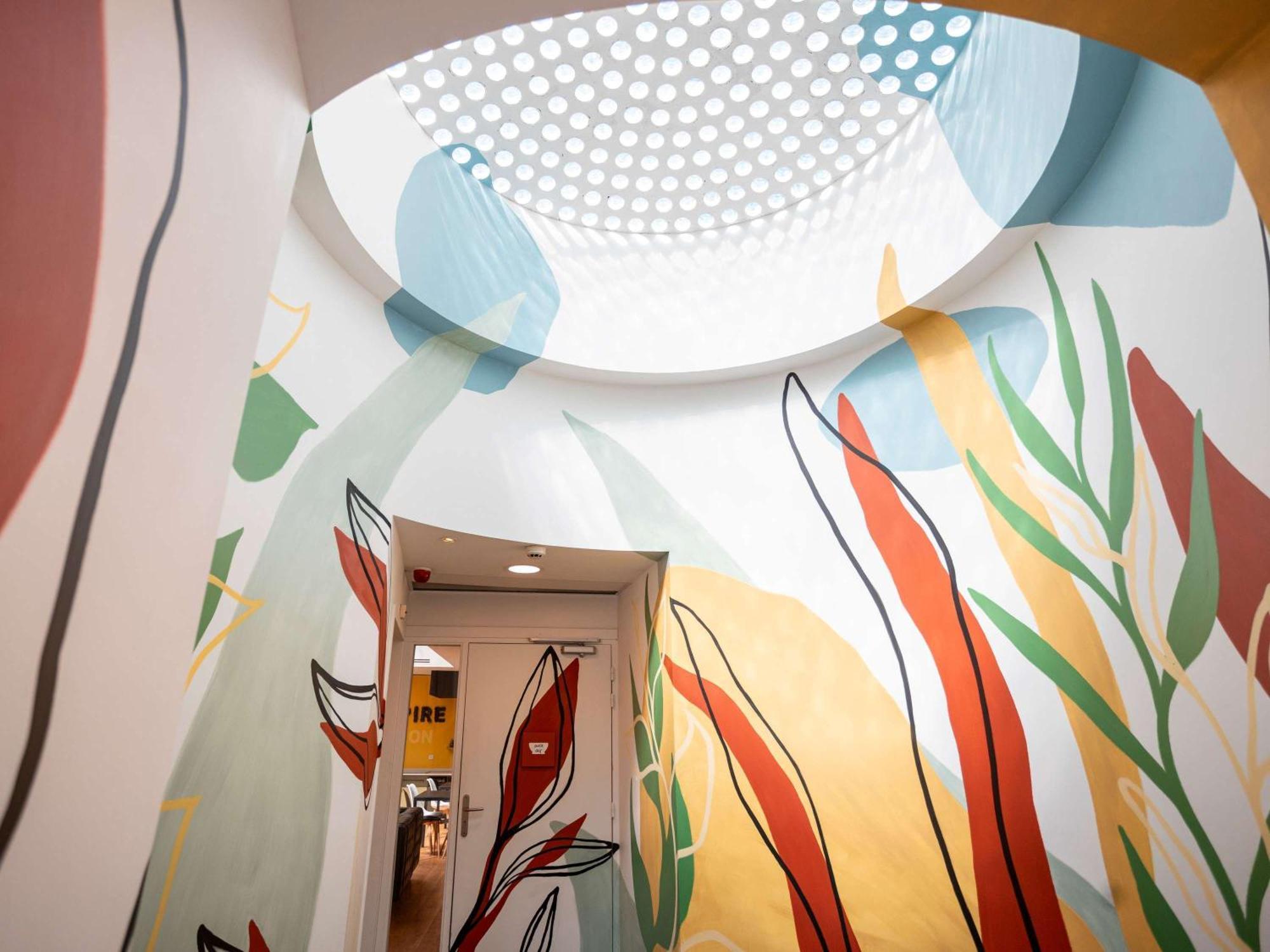 Hotel Ibis Styles Calais Centre Exterior foto